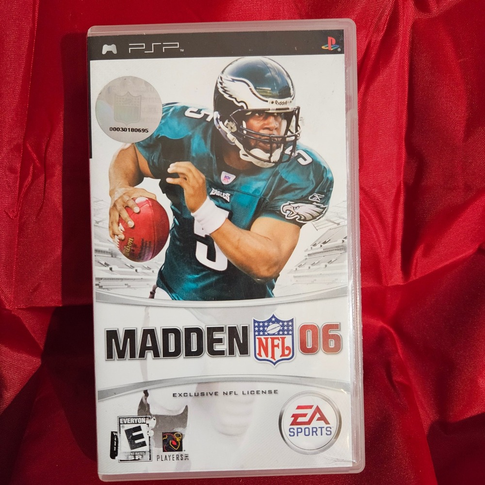Madden NFL 06 PSP (Sony PlayStation‎ Portable) Football Video Game